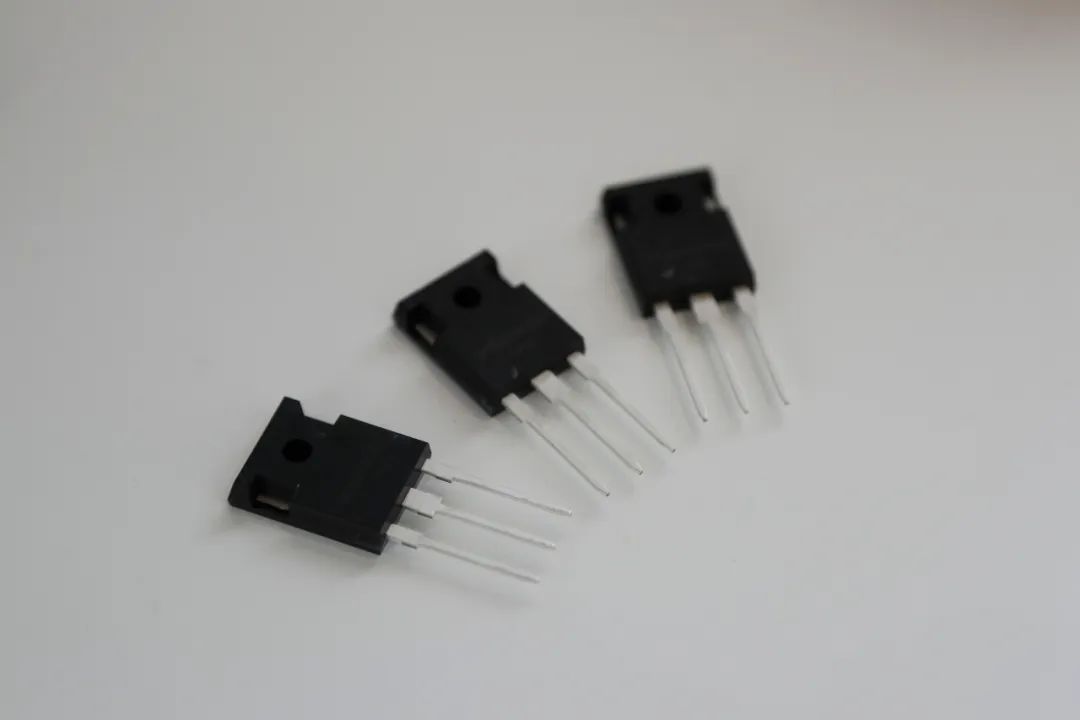 1663826994709859.jpg 233.jpg